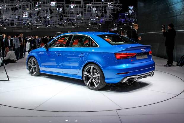 Audi: 400 сил для гольф-класса