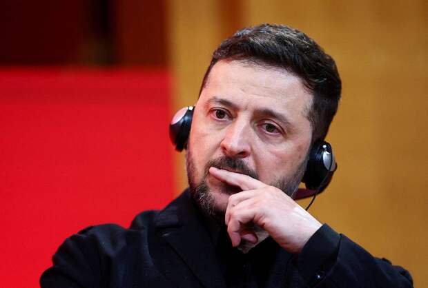 Зеленскому на интервью включили саундтрек к сериалу «Слуга народа»