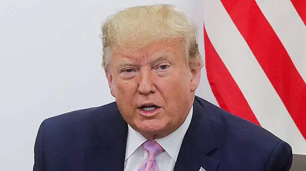 Панетта: Трамп оказался между молотом и наковальней из‑за конфликта с Ираном