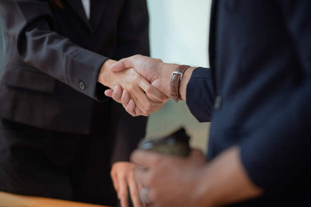 "Переговоры" стали самым популярным словом на Украине в 2025 году