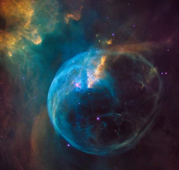 20 невероятных снимков из глубин Вселенной, сделанных телескопом «Хаббл» 