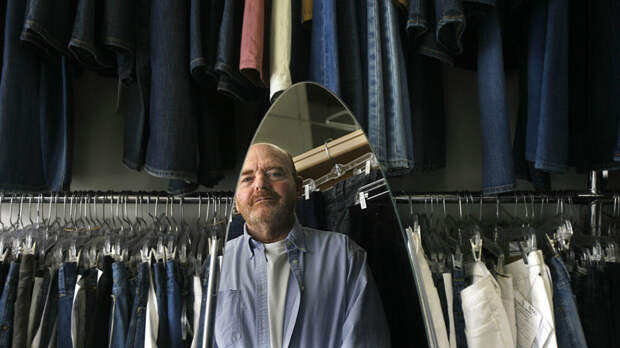 Итальянский дизайнер Адриано Гольдшмид умер на 83 году жизни