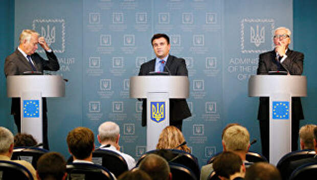 Главы МИД Франции, Украины и Германии Жан-Марк Эйро, Павел Климкин и Франк-Вальтер Штайнмайер во время пресс-конференции в Киеве, Украина. 14 сентября 2016