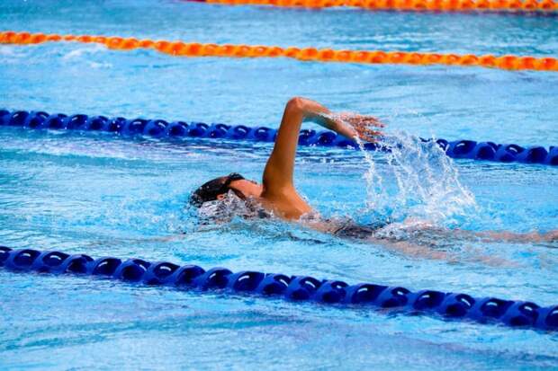 Жительница Молжаниновского победила в окружных соревнованиях по плаванию