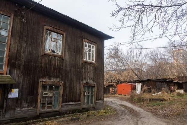 Жительница деревянного барака в Чулыме дошла до главы СКР Бастрыкина