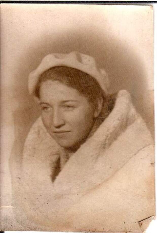 Мария Медведева. Неизвестный автор, 1 - 30 декабря 1939 года, г. Москва, из архива Сергея Медведева.