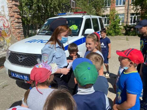 В Кировграде и в Верхнем Тагиле сотрудники ГИБДД проводят мероприятия