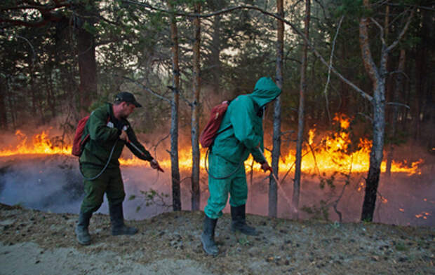 В Якутии усиливают группировку для тушения лесных пожаров