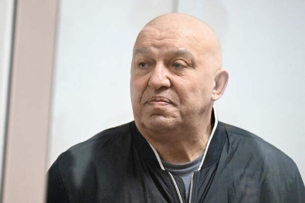 Генерала Росгвардии освободили от наказания за многомиллионные аферы с формой для военных