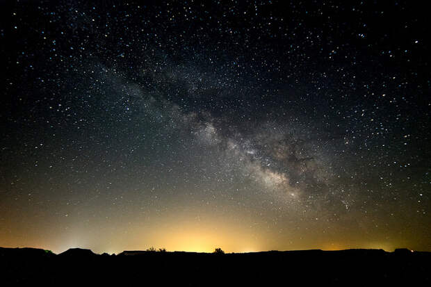 Млечный Путь, фотография из Стеклянных гор в Оклахоме, США. (Фото: Randy Torres / Flickr.com.) 