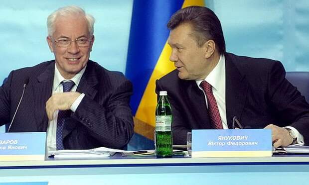 Януковичу и Азарову официально запрещен въезд в ДНР как предателям