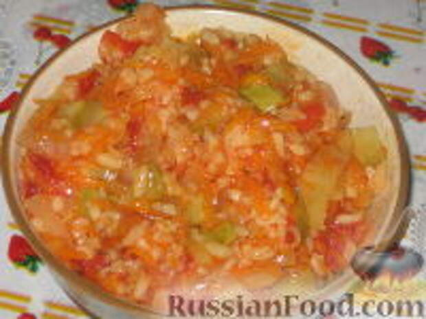 Фото к рецепту: Консервированный салат с рисом