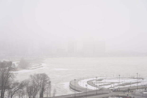 Татарстан синоптиклары көчле җил һәм томан турында кисәтә