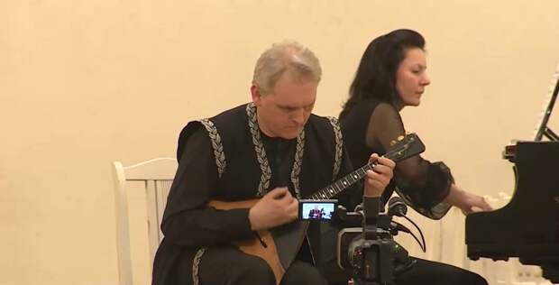 В Малом зале филармонии прошло открытие Всероссийского открытого конкурса исполнителей на струнных народных инструментах