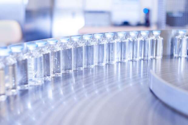Компания «Р-фарм» приостановила производство антиковидной вакцины AstraZeneca для экспорта
