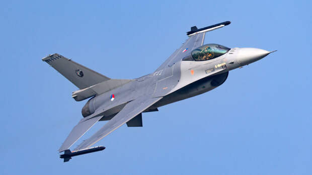 Нидерланды решили не ограничивать применение истребителей F-16 для ударов по РФ