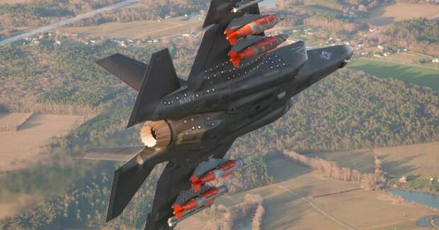 В США показали на что способен F-35А в «режиме зверя»