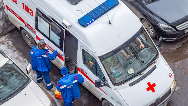 Военкор «Известий» Евгений Быковский получил ранение при обстреле Донецка