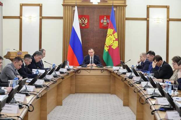 Кондратьев потребовал персональной ответственности вице‐губернаторов за реализацию нацпроектов