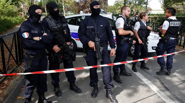 Атака в коммуне Трап: два человека погибли в результате нападения с ножом в пригороде Парижа