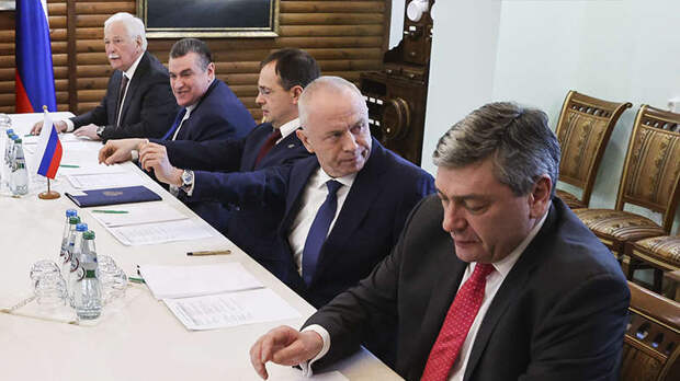 Офис Зеленского: Россия и Украина обсуждают соглашение между странами