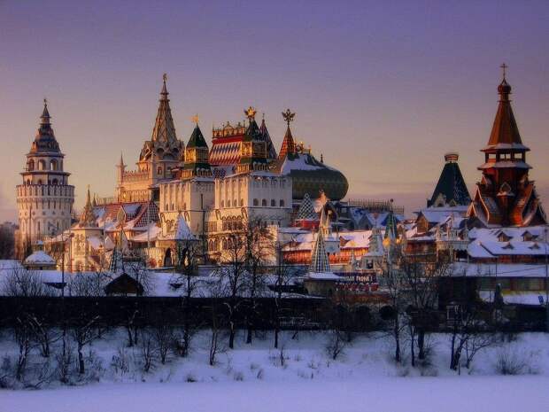 Москва в новогодние и рождественские дни.