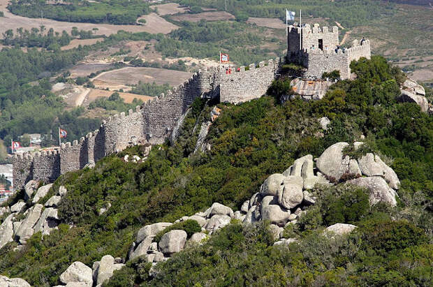 Замок мавров (Castelo dos Mouros)