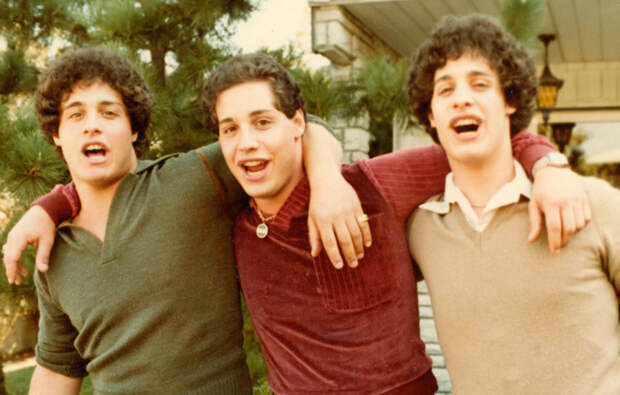Эти братья-тройняшки 19 лет не знали о существовании друг друга