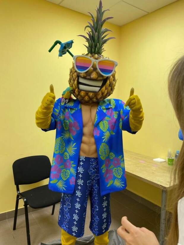 Иосиф пригожин шоу маска. Маска 2 сезон ананас. Шоу маска ананас иосиф пригожин. Иосиф пригожин маска ананас. Шоу маска 2 сезон ананас.