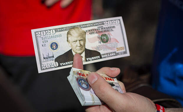 Сувенирная купюра с изображением президента США Дональда Трампа