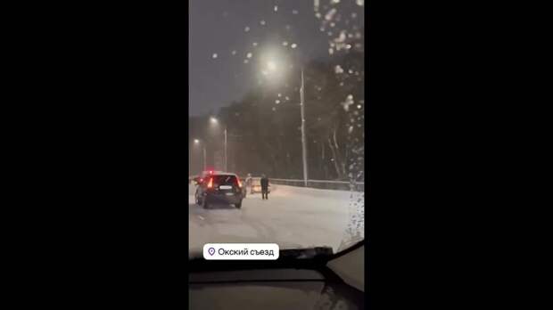 Нижний Новгород завалило апрельским снегом. Этой ночью в городе было задействовано 300 единиц техники и около тысячи рабочих. https://t.me/webmoney_dn...