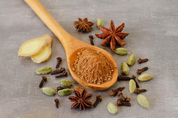 Россиян призвали добавить в весенний рацион пять специй