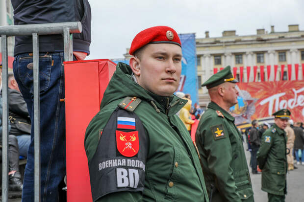 Военная комендатура Санкт-Петербургского гарнизона обеспечивает подготовку к Параду Победы на Дворцовой площади