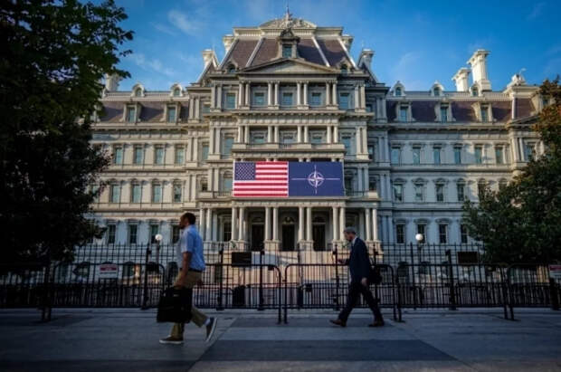 Американист Дудаков: Трамп не способен выйти из НАТО