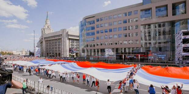 В Москве проходит широкое празднование 350-летия российского флага. Фото: mos.ru