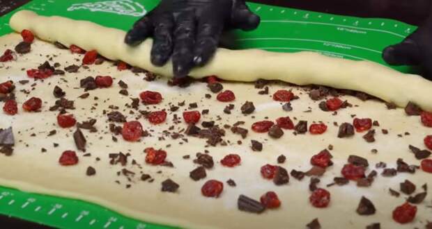 Венок «Кранч» или плетенка с начинкой. Невероятная выпечка на Пасху