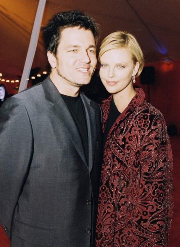 Шарлиз Терон и Стивен Дженкинс. Шарлиз Терон и Стивен Дженкинс.