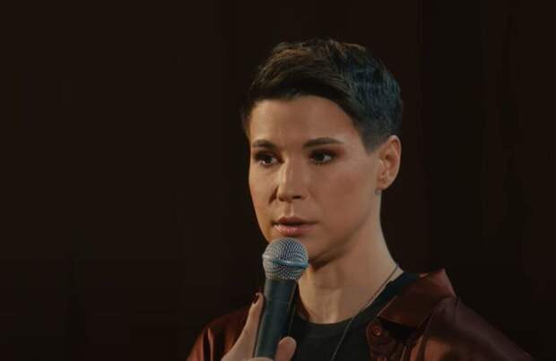 Комик Зоя Яровицына проведет литературную встречу в центре московского долголетия