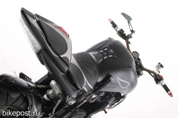 Стритфайтер Suzuki GSX-R1100 1986