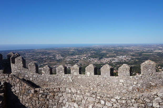 Замок мавров (Castelo dos Mouros)