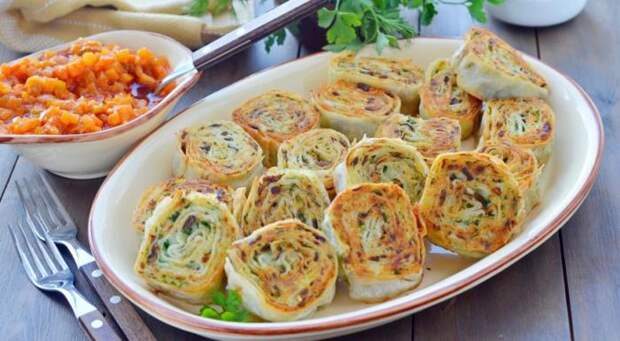 Рулетики с картофельной начинкой. \ Фото: pinterest.com.