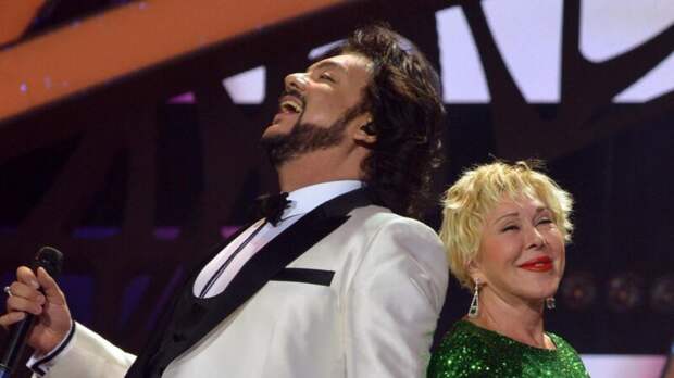 После судебных баталий: Любовь Успенская не узнает Киркорова и жестко подкалывает его