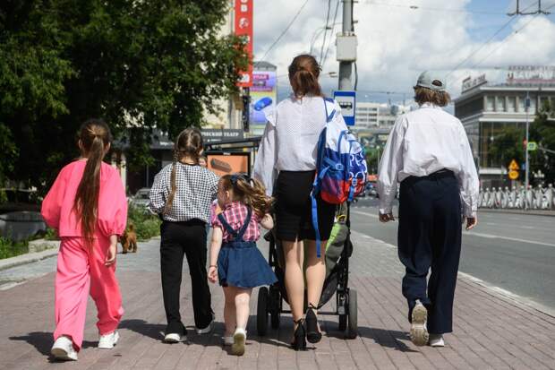 Совфед одобрил сохранение пособий многодетным семьям при превышении дохода