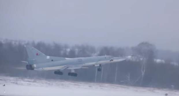 Появилось видео первого полета бомбардировщика-ракетоносца Ту-22М3М Появилось видео первого полета бомбардировщика-ракетоносца Ту-22М3М