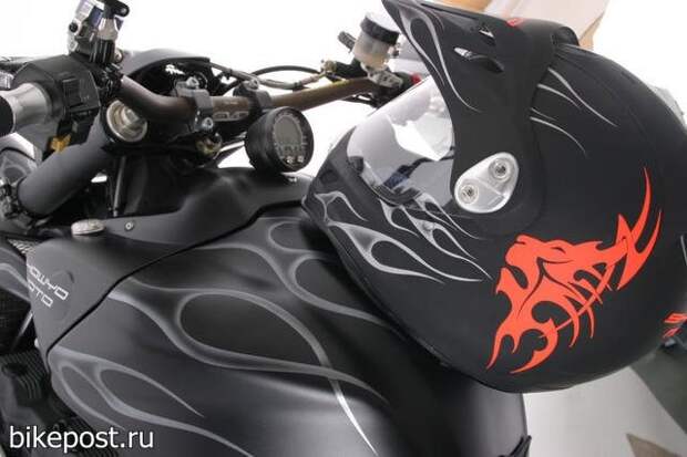 Стритфайтер Suzuki GSX-R1100 1986