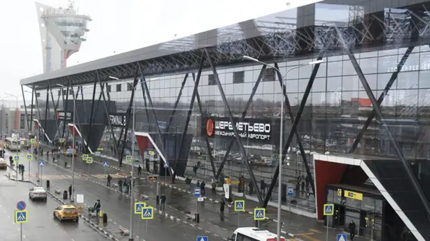 Два человека госпитализированы после инцидента в Шереметьеве