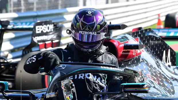 Хэмилтон выиграл квалификацию Гран-при Италии, Квят — 11-й