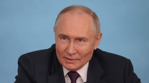 Путин посетил в Якутске креативный кластер «Квартал труда»