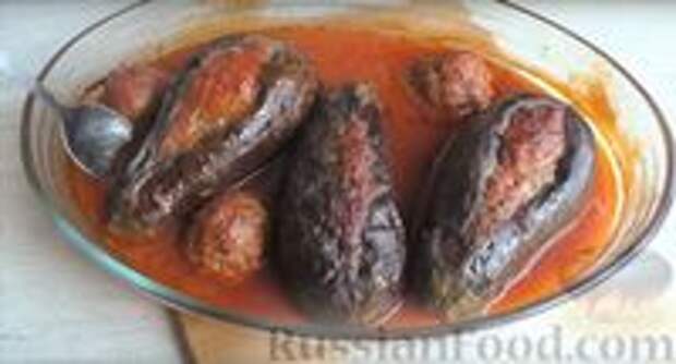 Фото к рецепту: "Битые" баклажаны с мясным фаршем, запечённые в духовке