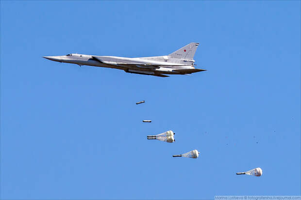 Генерал НАТО – украинцам: Хватит упираться, иначе русские сбросят на вас бомбы – как США на Японию